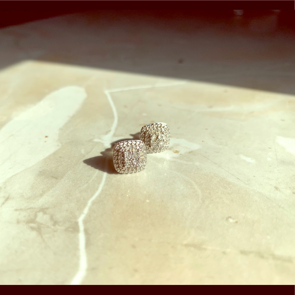 Diamond earrings
